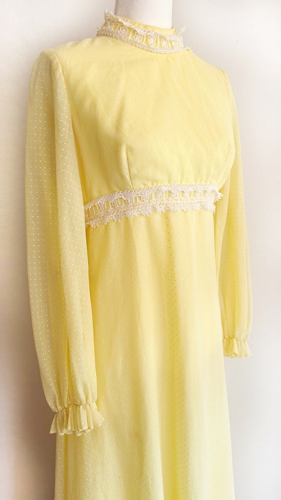 Vintage 1970s 70s Yellow Dotted Swiss Lace Trim M… - image 1