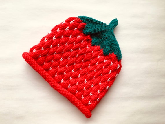 Knitted Strawberry Hat: Handmade Acrylic Fruit Hat for Kids  display picture 2
