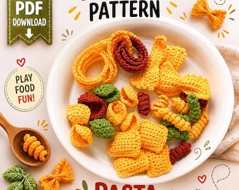 Könnte beinhalten: Eine digitale PDF-Häkelanleitung für Spielzeug-Pasta. Das Bild zeigt verschiedene gehäkelte Nudelformen in Gelb, Grün und Rot, darunter Schleifen, Spiralen und Quadrate, die in einer weißen Schüssel und auf einer Fläche angeordnet sind.