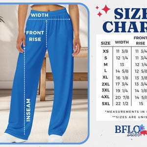Op de afbeelding: Blauwe broek met een maattabel. De tabel toont afmetingen in inches voor breedte, voorkant en binnenbeenlengte, van XS tot 5XL. De tekst "MEASUREMENTS IN INCHES" en "SIZES ARE UNISEX" zijn ook opgenomen.