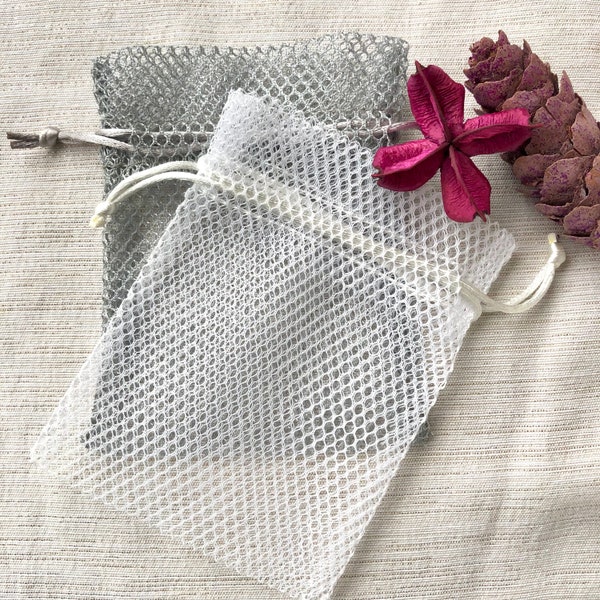 10 Pouches Fishnet White - bags for shower steamers, soap, candy & more - 2 sizes available