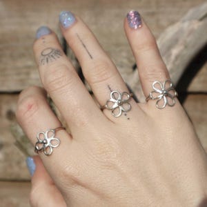 Flower Power Ring - 925 Sterling Silver
