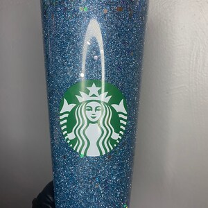 Tumbler bleu de globe de neige
