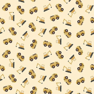 Op de afbeelding: Een herhalend patroon van gele bouwmachines, waaronder dumper trucks en graafmachines, op een lichtbeige achtergrond. De voertuigen zijn afgebeeld in een eenvoudige, cartoonachtige stijl, wat een speels ontwerp creëert.
