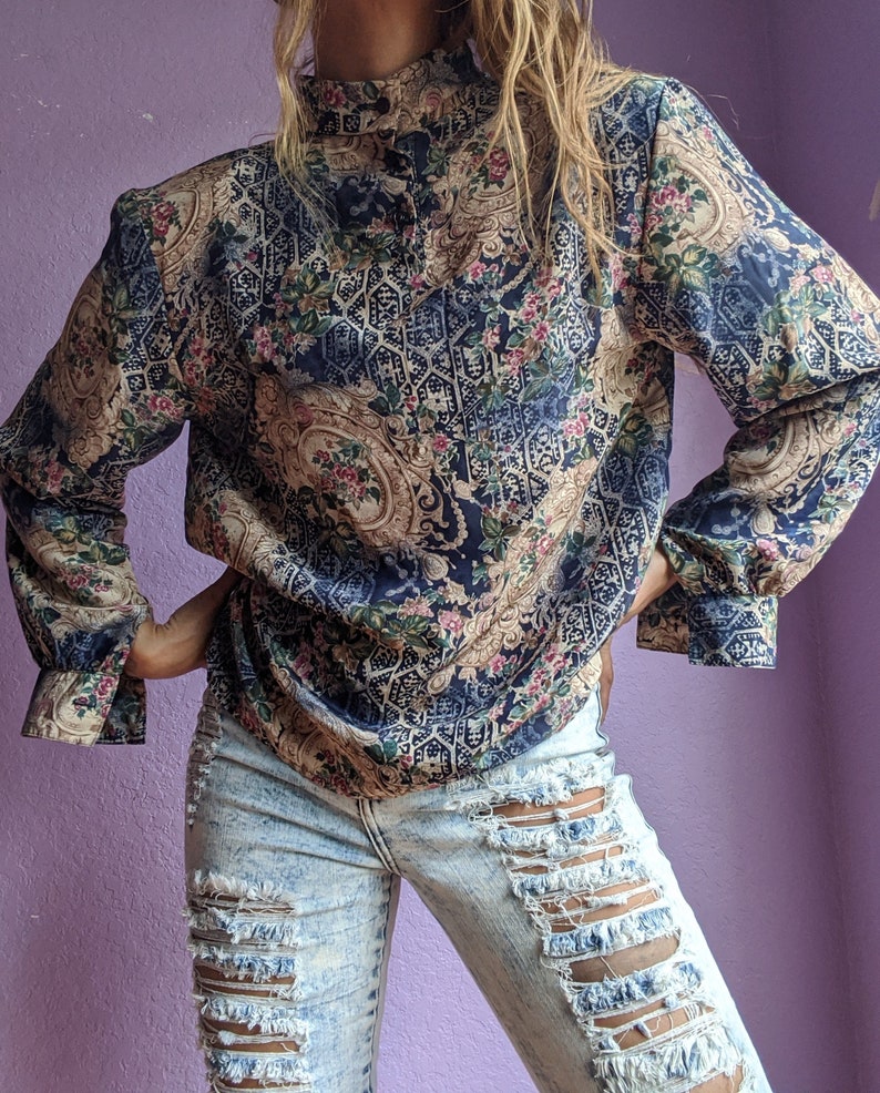 Andre/' Savage 80s royal floral vintage blouse small