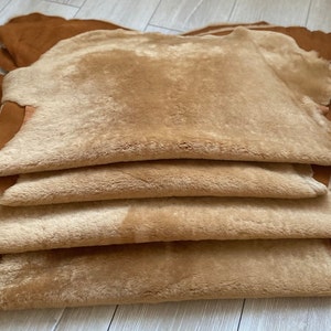 Genuine sheepskin ,upholstery leather,fur floor rug,Home Decor,short fur shearling sheepskin,real sheep fur,chair cover,100x70 cm