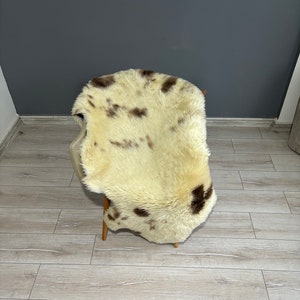 Natural Sheepskin Rug, Australian Sheepskin, Genuine Sheepskin, Sheepskin Throw, Soft Sheepskin, sheepskin chair cover, 110x80 cm MT11