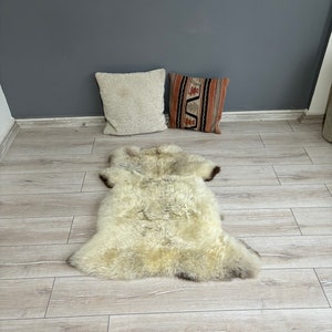 Natural Sheepskin rug, Australian Sheepskin, Genuine Sheepskin,Sheepskin Throw,Soft Sheepskin, sheepskin Chair cover, Fur rug, 105x75 cm MT1