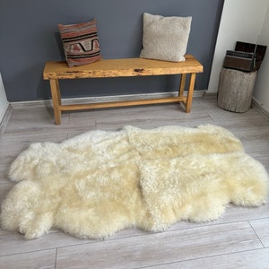 Sheepskin Rug, Organically Tanned Sheepskin, Quatro Sheepskin,Australian Sheepskin, Genuine Sheepskin, Creamy White ,190x120 cm, 6x4 ft