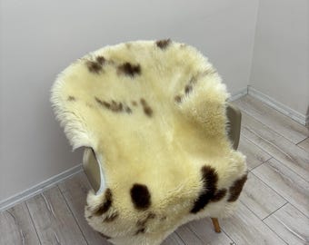 Natural Sheepskin Rug, Australian Sheepskin, Genuine Sheepskin, Sheepskin Throw, Soft Sheepskin, sheepskin chair cover, 110x80 cm MT11