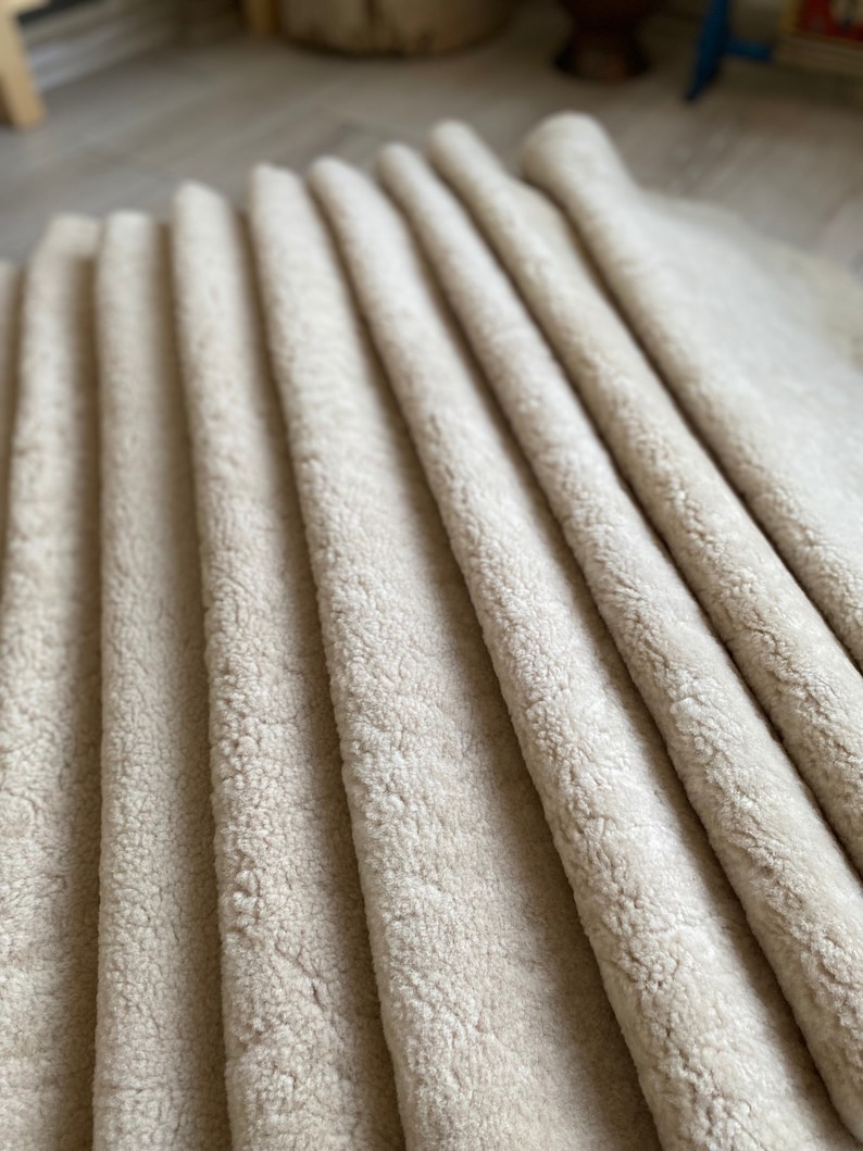 Genuine sheepskin rug, upholstery sheepskin, off white, short fur shearling, fur sheepskin, curly sheepskin, chair cover,3,3 x 2,3 ft image 1