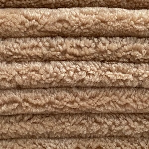 Echtes Schaffell, Polsterschaffell, Pelzbodenteppich, Kamelfarbe, Kurzfell-Schurfell, Stuhlabdeckung, 100 x 70 cm, 3,3 x 2,3 ft