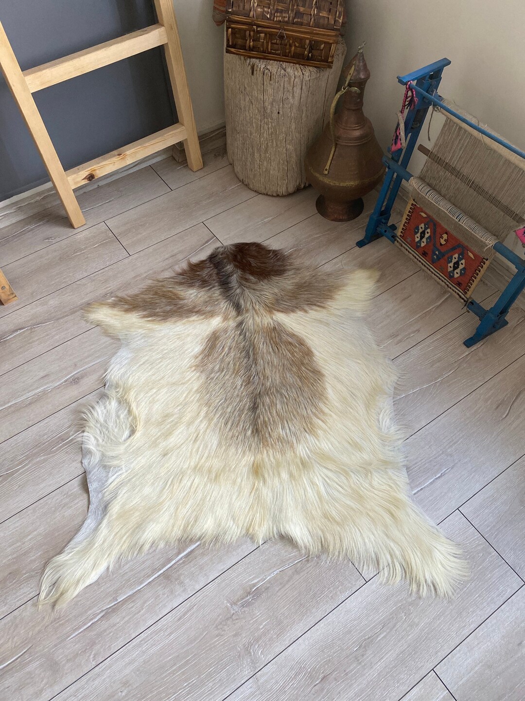 Natural Goatskin Rug, Goat Hide, Goatskin Pelt ,genuine Leather, Goatskin Rug, 90x80cm, 3x2.6 Ft