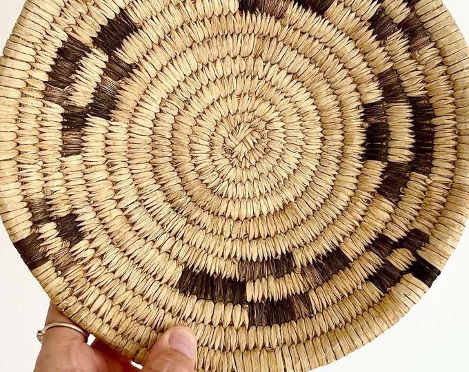 Native American Papago Basket Shallow Bowl Vintage Handmade Tohono O'Odham Baskets 8.75" Diameter Southwest Western Minimalist Home Decor