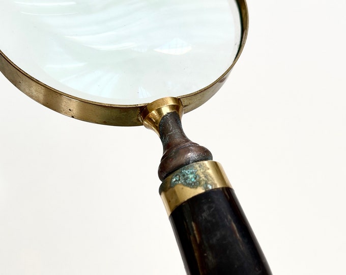 Antique Horn Magnifying Glass Vintage Old Brass Glass Magnifying Glass with Dark Horn Handle Office Library Home Decor Home Accents