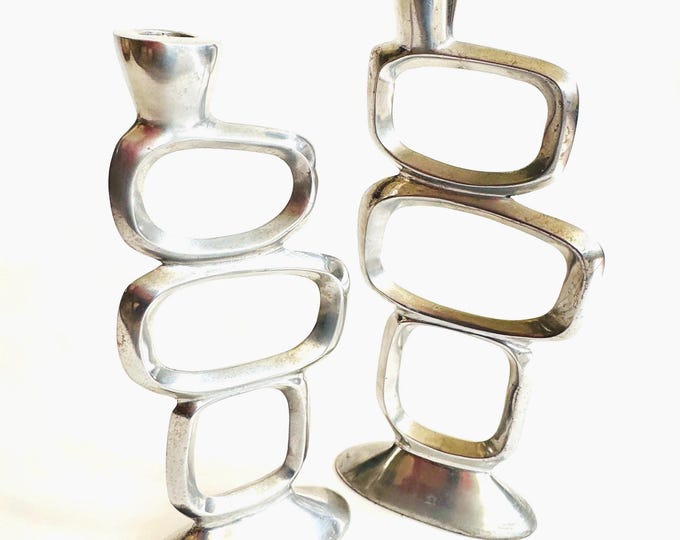 Michael Hilton Modern Candlestick Pair of Two Candle Holders Silver Aluminum Metal 1980 Modernist Brutalist Minimalist Stacked Cub Circle