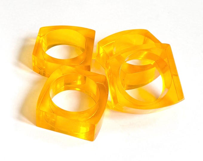 Orange Lucite Napkin Ring Set Vintage 50s 60s Mid Century MCM Design Modernist Sculptural Clear Amber Orange Hard Plastic Ring Home Decor