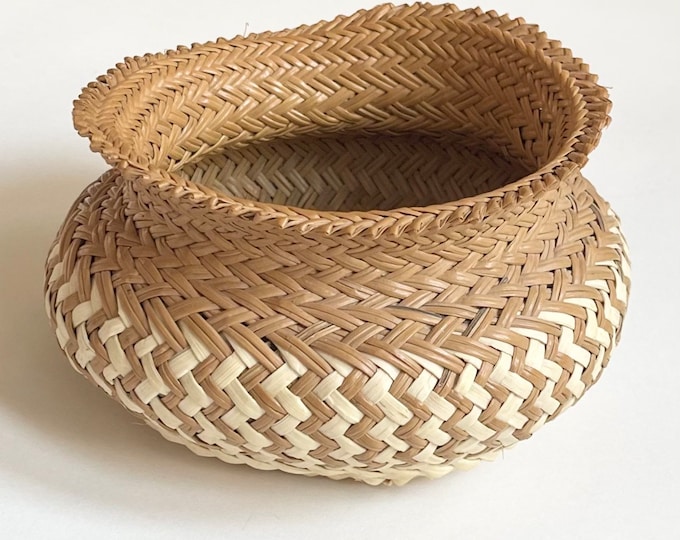 Handmade Basket Bowl Pot Two Tone Beige Brown Weave Small Vintage Artisan Crafted Baskets