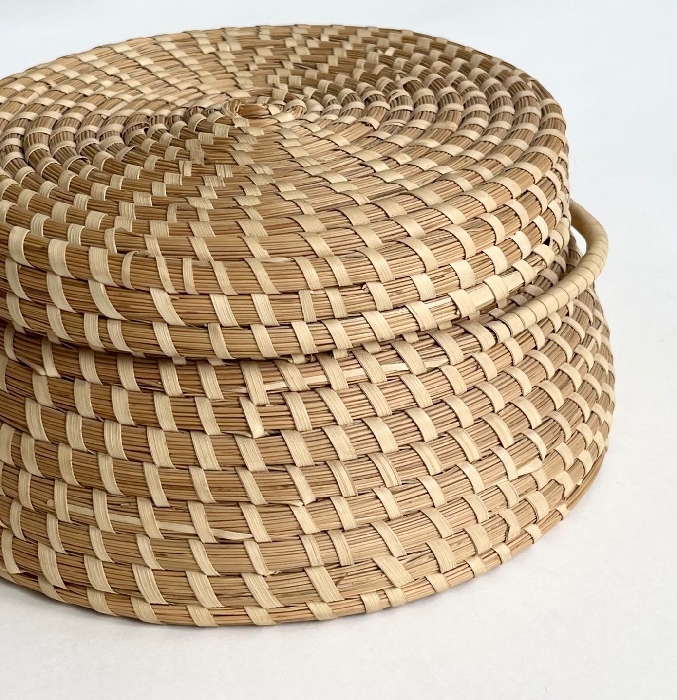 Charleston Sweetgrass Basket Finely Woven Lidded Basket Box with Lid