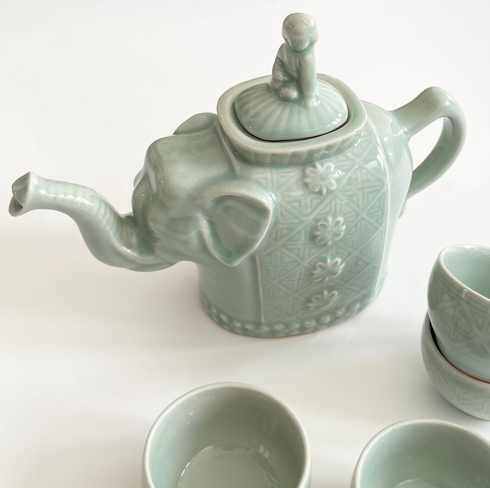 Celadon Elephant Teapot Set of 4 Tea Cups Tea Pot Signed Embossed