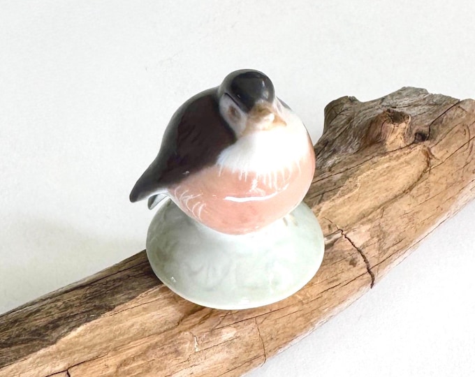 Royal Copenhagen Robin Figurine Vintage Danish Porcelain Bird Figure Made in Denmark Style 2238