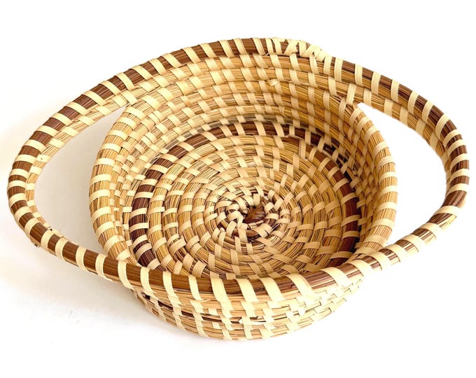 Vintage Charleston Sweetgrass Basket with Handles Southern American Gullah Folk Art