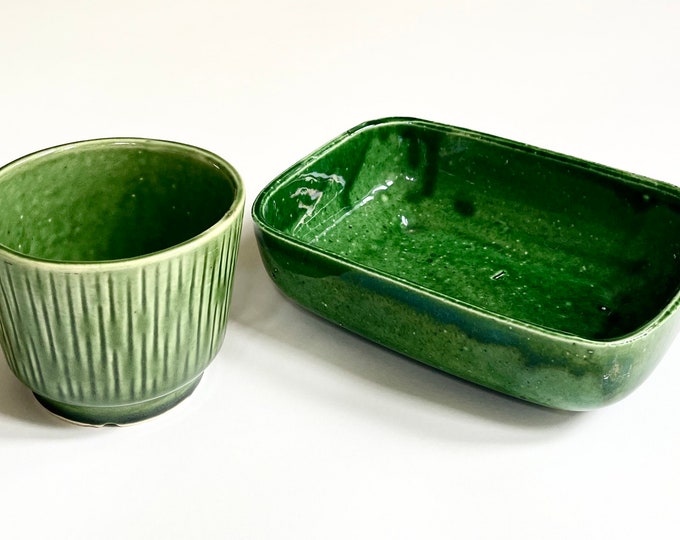 Two MCM Green Planter Pots USA Pottery Vintage Mid Century 50s 60s Glazed Plant Pots Lot of 2 Made in USA