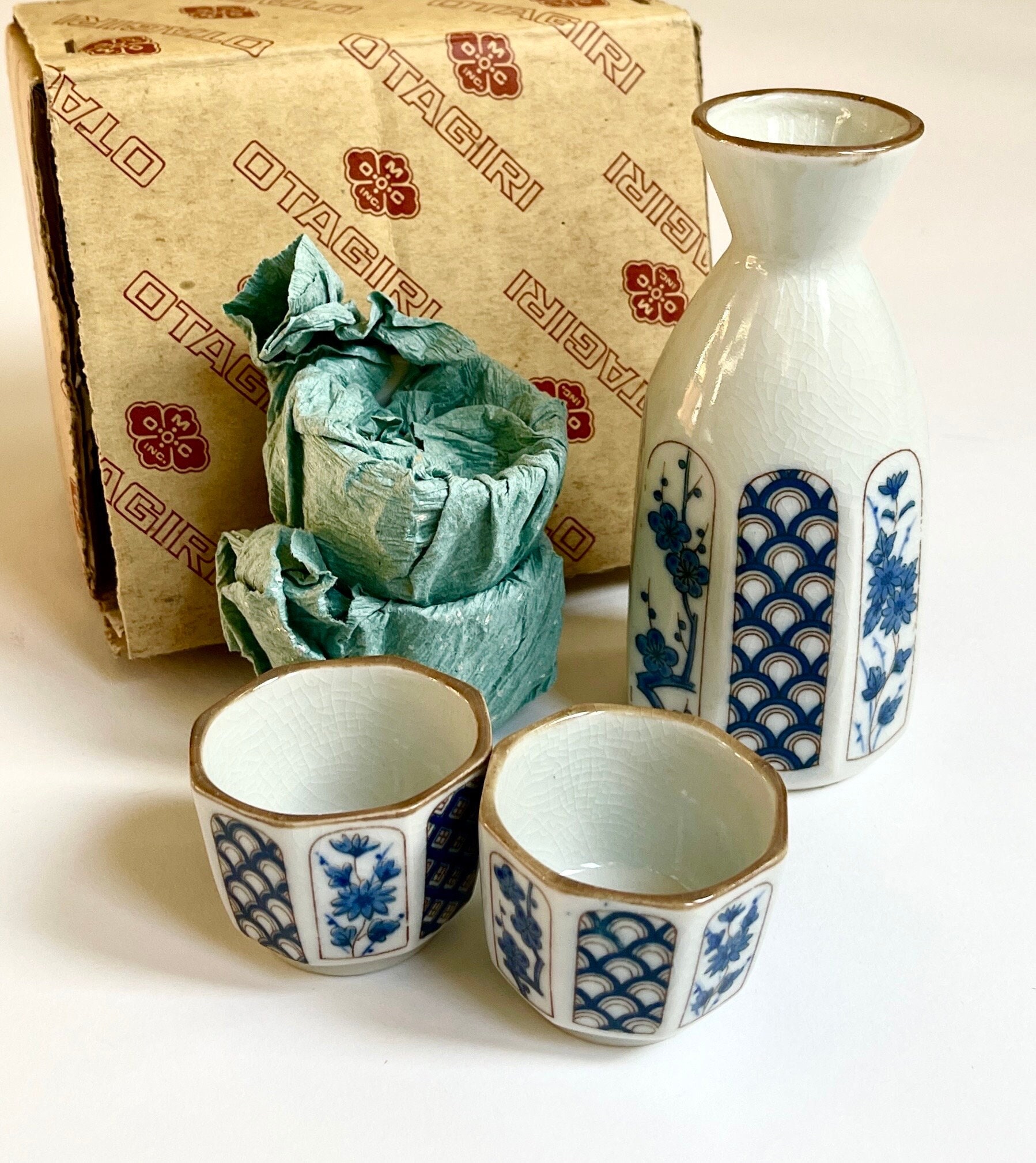OMC Japan Sake Set Sake Glasses Sake Carafe Vintage Japanese Blue White