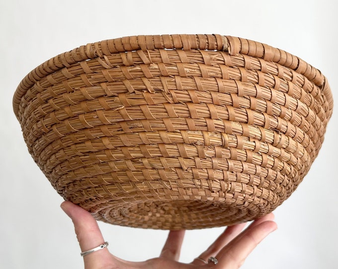 Handwoven Coil Basket Bowl Aged Faded Patina Vintage Round Circle Handmade Baskets Beige Brown Minimalist Bread Basket