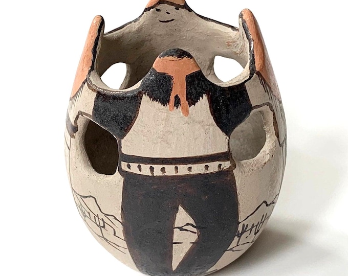 Vintage Native American Pottery Pot Signed Tohono OʼOdham Friendship Vase