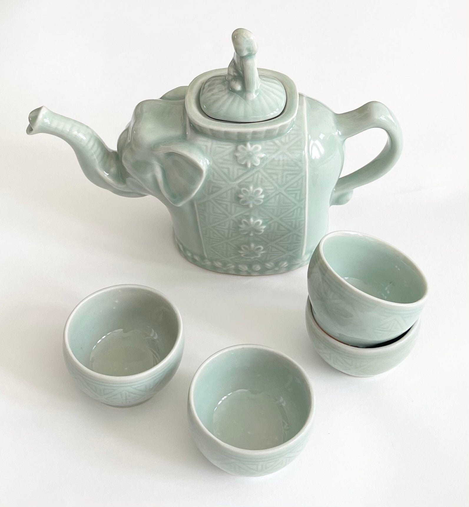 Celadon Elephant Teapot Set of 4 Tea Cups Tea Pot Signed Embossed
