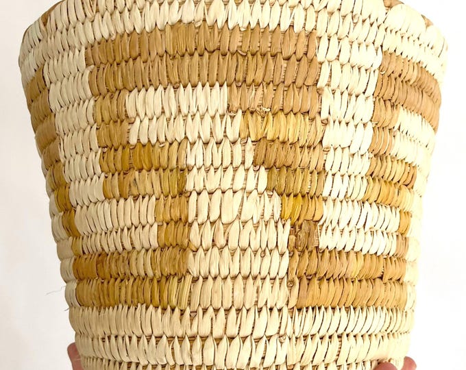 Vintage Tohono O'Odham Basket: Handwoven Bear Grass & Yucca Bowl