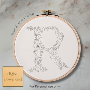 Padrão floral de bordado à mão com letra R para aro de 6 e 4 polegadas; Padrão digital floral caprichoso, download instantâneo com ponto e guia de cores