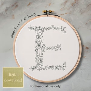 Padrão floral de bordado à mão com letra E para aro de 6 e 4 polegadas; Padrão digital floral caprichoso, download instantâneo com ponto e guia de cores
