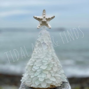 8'' White Sea glass tree with colored star © Sea Glass Christmas Tree