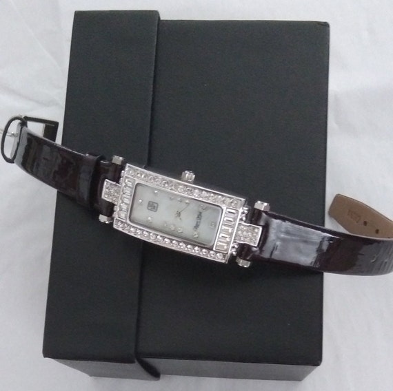 Victoria Wieck Beverly Hills Vintage Ladies Watch - Etsy display picture 1