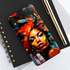 Puede incluir: Una funda de teléfono abstracta colorida con un retrato de una mujer sobre un fondo vibrante rojo, naranja, amarillo y azul.