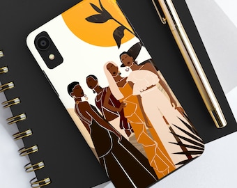 Puede incluir: Cuatro mujeres de piel morena se ponen de pie juntas en una fila. Llevan atuendos coloridos con patrones geométricos. El fondo es un diseño abstracto blanco y amarillo.