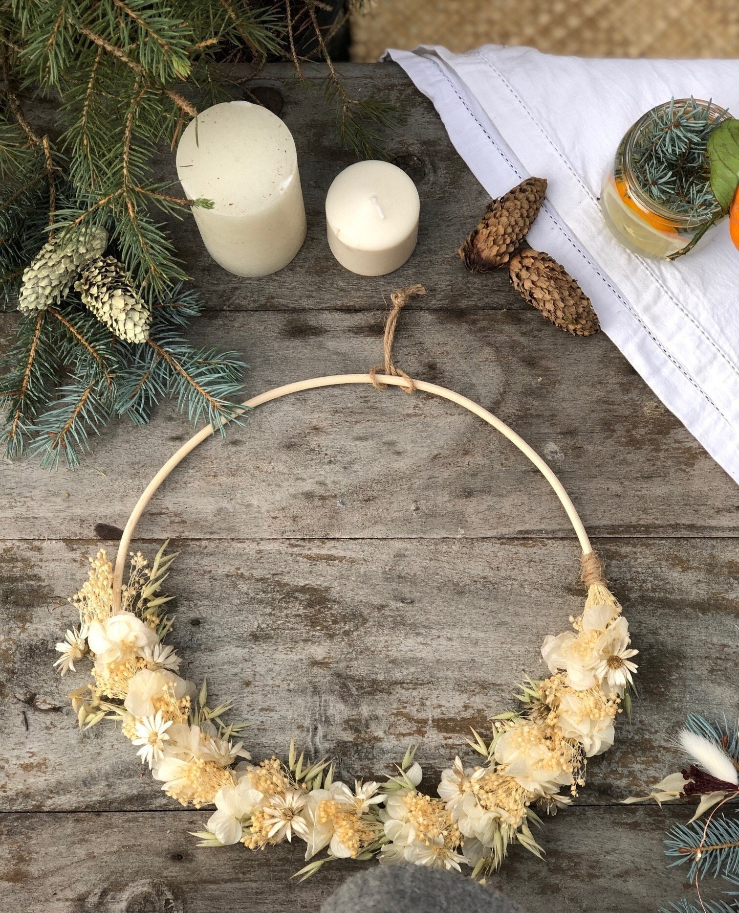 Couronne Murale Blanche