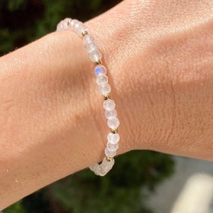 Bracciale riempito in oro Rainbow Moonstone 14k, bracciale Moonstone