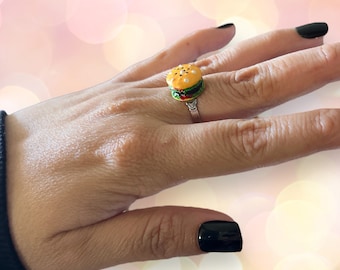 Mini Hamburger Ring – Adjustable Food Jewelry, Kawaii Cheeseburger Statement Ring, Handmade Gift for Food Lovers, Tiny Burger Accessory