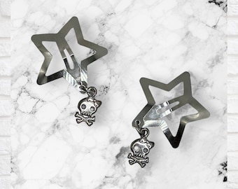 Y2K Skull Star Hair Clips – Goth Kawaii Mini Hair Accessories, Set of 2 Dangle Charms