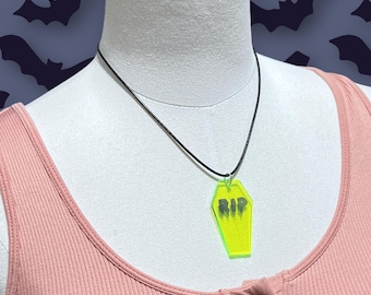 Coffin Necklace – Acrylic Goth Jewelry for Halloween, Horror, Vampire, Witchcore & Alt Fashion  Blacklight, Glitter Cute Spooky Styles