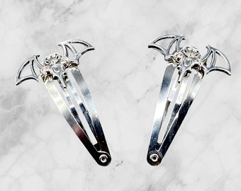 Gothic Bat Hair Clips / Silver Metal Halloween Barrettes