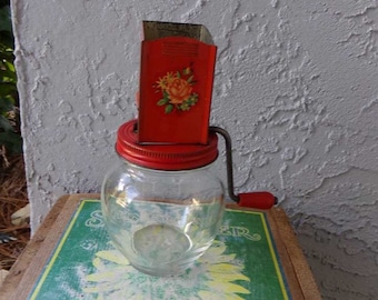 Spice grinder, vintage spice grater, vintage grinder, vintage grater, farmhouse decor, Hazel Atlas spice grinder