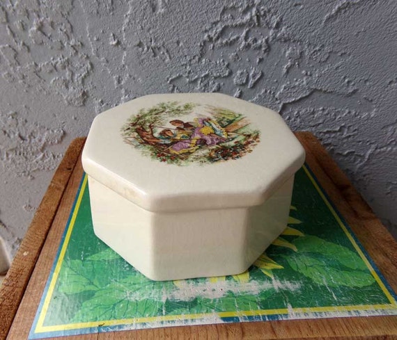 Vintage porcelain trinket box, ceramic trinket box, vintage trinket box, romantic home decor, trinket jewelry box View 2
