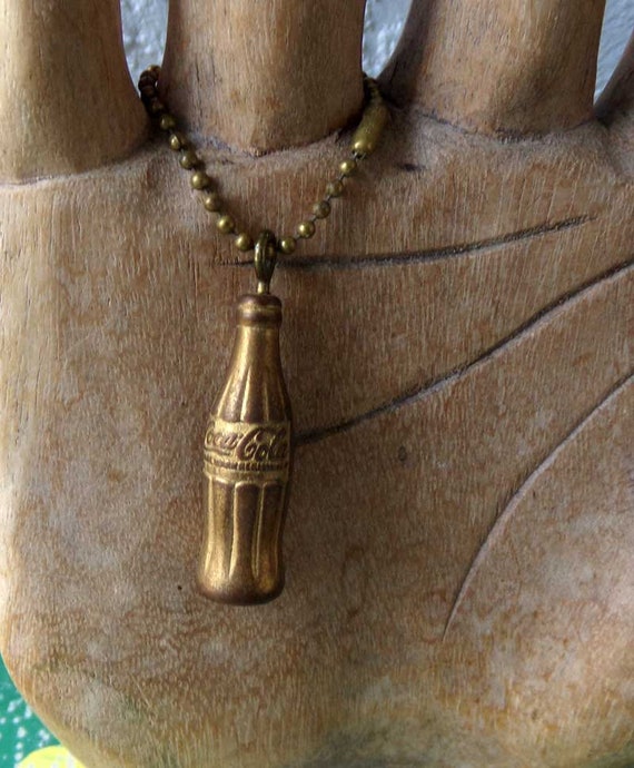Gold Cocoa-Cola bottle keychain, Coco-Cola bottle… - image 9