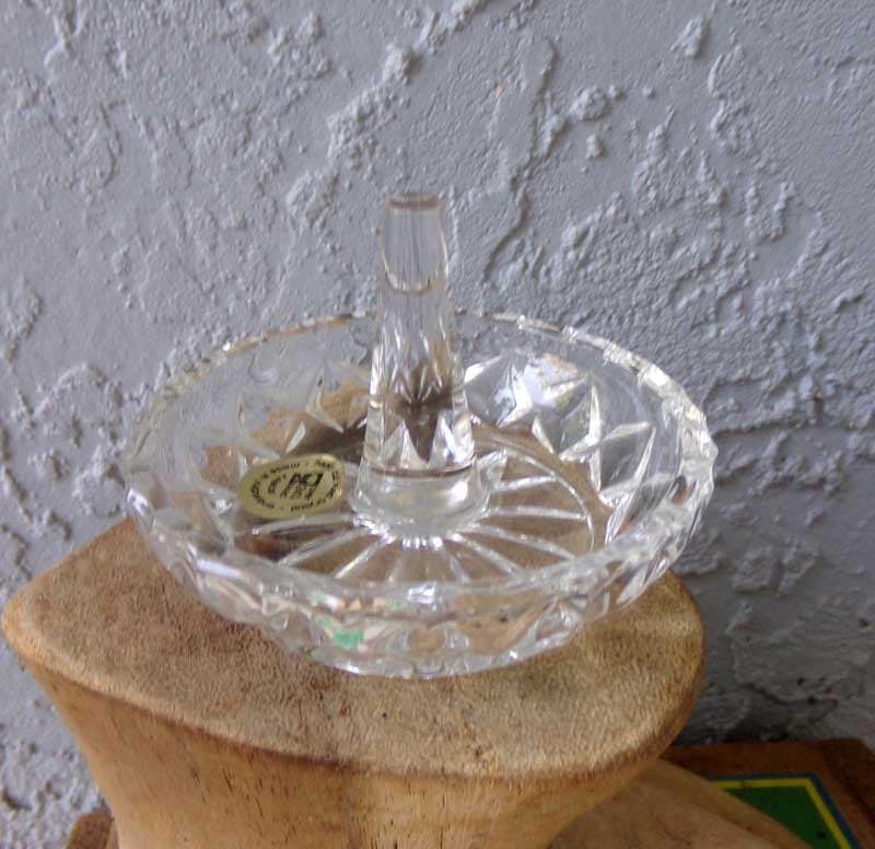 Vintage crystal ring holder clearance
