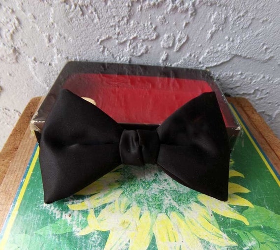 After Six bow tie, black bow tie, clip on bow tie… - image 1