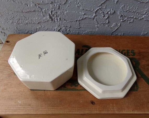 Vintage porcelain trinket box, ceramic trinket box, vintage trinket box, romantic home decor, trinket jewelry box View 4